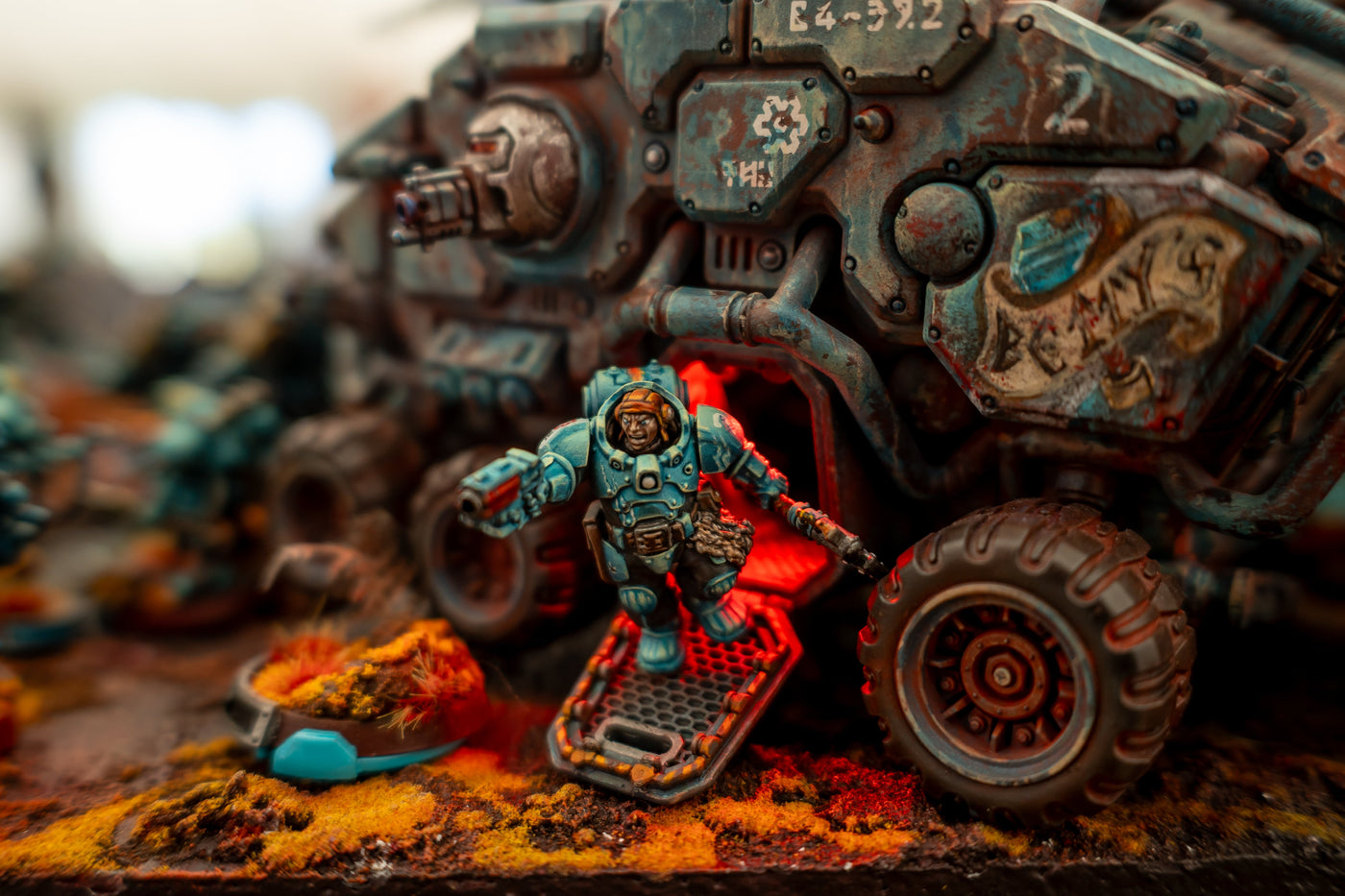 WARHAMMER 40K COMPATIBLE